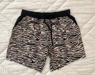 Short for sale - Pants & Leggings (Women)