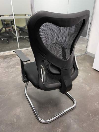 Visitors Office Chairs - Desk chairs on Aster Vender