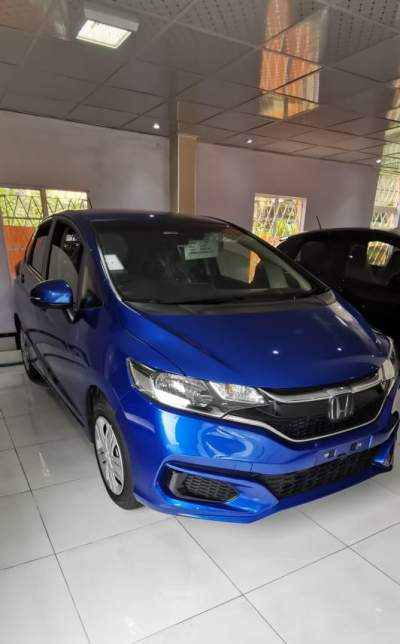 Honda Fit  - Family Cars on Aster Vender