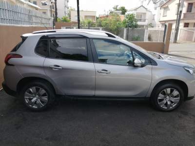 Peugeot 2008 - SUV Cars