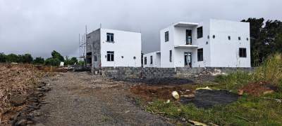 2 Houses for SALE at Camp Fouquereaux in a calm environment. - Ready Made House on Aster Vender