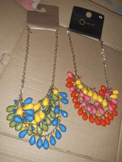 Lot de deux chaines - Necklaces on Aster Vender