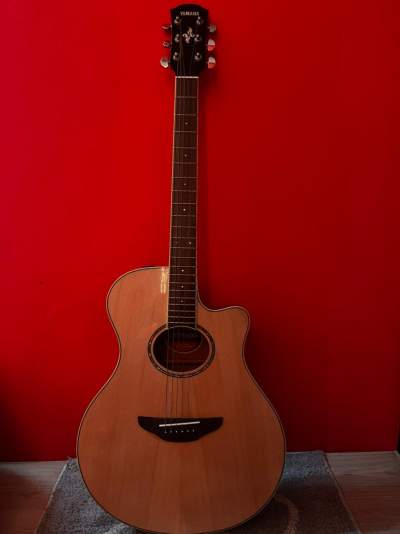 Yamaha APX600 - Accoustic guitar on Aster Vender
