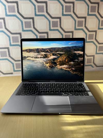 MacBook Air 2018 - Laptop on Aster Vender