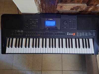 Yamaha PSR-E453 keyboard - Piano on Aster Vender