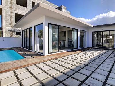 (Ref. MA7-758) Jolie maison de plain-pied avec piscine - House on Aster Vender