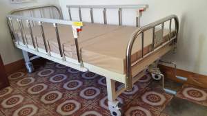 Medical bed - Other Medical equipment on Aster Vender