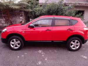 Nissan Qashqai - SUV Cars on Aster Vender
