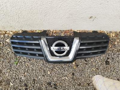 Grille Nissan Qashqai - Spare Parts on Aster Vender