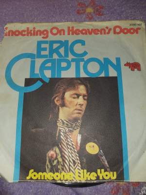 Vente en gros 80 disc Vynil 45 tours de LEUR  à 4000rs - Antiquities on Aster Vender