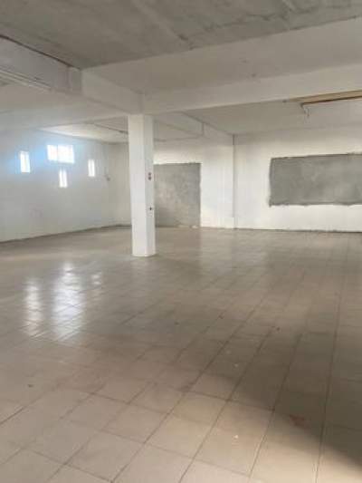 Commercial space to rent at R road Bambous - Commercial Space