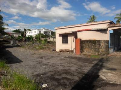 Commercial land and building  at Royal Road, Riambel, Surinam - Building on Aster Vender