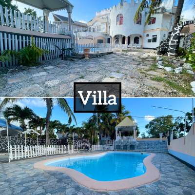 Villa et Apartment building à vendre - Villas on Aster Vender