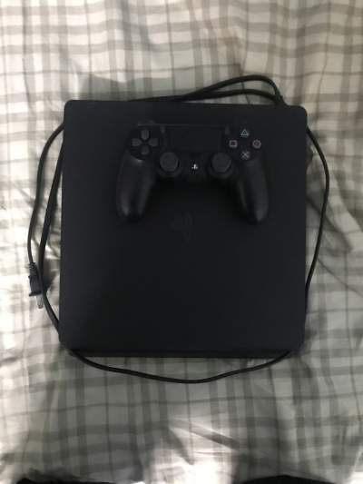Ps4 slim 1 tb - PlayStation 4 (PS4) on Aster Vender