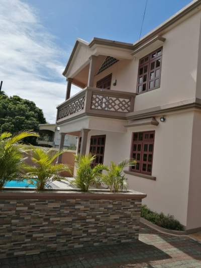 To rent House at Flic en Flac on longterm - Villas
