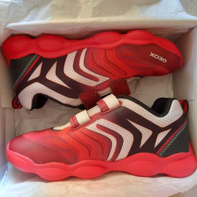 Geox Respira Munfrey Little Kid Sneaker Size EU 35 Red/Black - Sneakers