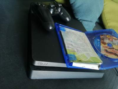 PS4 for sale or Exchange for Iphone - PlayStation 4 (PS4)
