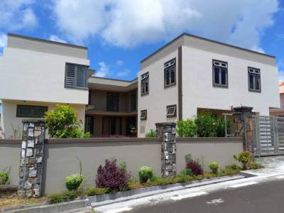 HOUSE - 5 BEDROOMS - SEMI-FURNISHED - 507M² - House