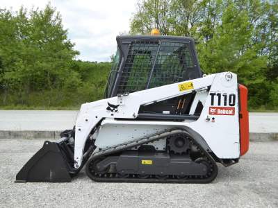 Bobcat Track Loader Model T110 - Excavator & Loader on Aster Vender