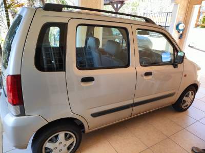 Suzuki Maruti Wagon R 2006 Hatchback - Compact cars