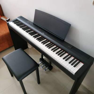 Yamaha P125 digital piano + stand + pedal unit + bench - Electronic piano