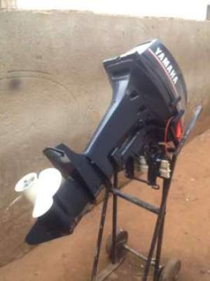 Moteur Yamaha 15cc - Boat engines on Aster Vender