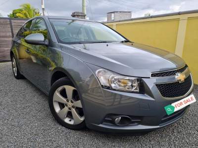 Chevrolet Cruze 2011 - Family Cars on Aster Vender