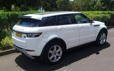 Land Rover Range Rover Evoque 2.0 - Luxury Cars