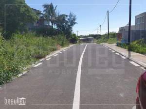 Residential land of 17.22 perches in Mme Azor,Goodlands. - Land on Aster Vender