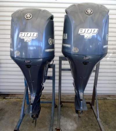 Pair Used Yamaha 300hp 4 Stroke Outboard Motor - Boat engines
