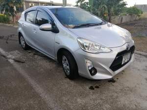 Toyota Aqua 2015 - Compact cars