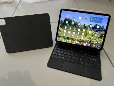 iPad Pro 11‘’ M1 - 512 Gb - Magic Keyboard - Pencil - Smart Cover - Tablet on Aster Vender