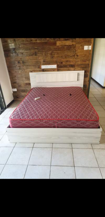Selling 2 Queen Beds. (2022 & From Courts Mamouth) - Mattress on Aster Vender