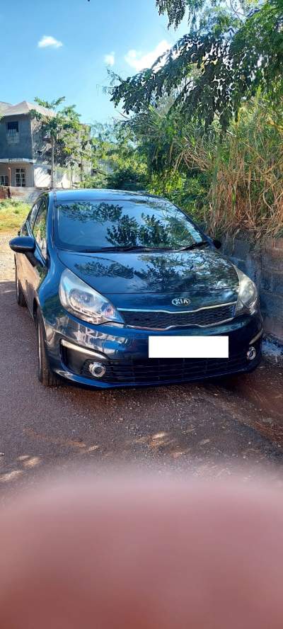 SELLING CAR KIA - Family Cars on Aster Vender