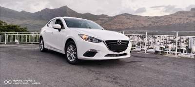 Mazda 3 2015 - Luxury Cars