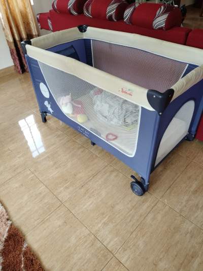 Baby folding bed with mattress - Kids Stuff