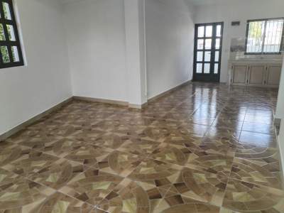 MAISON - 2 CHAMBRES - NON-MEUBLÉ - 140 M² - House on Aster Vender