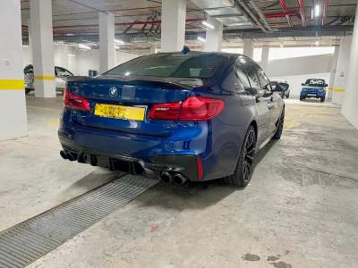 BMW 5 series-2.0 sedan hybrid - Luxury Cars