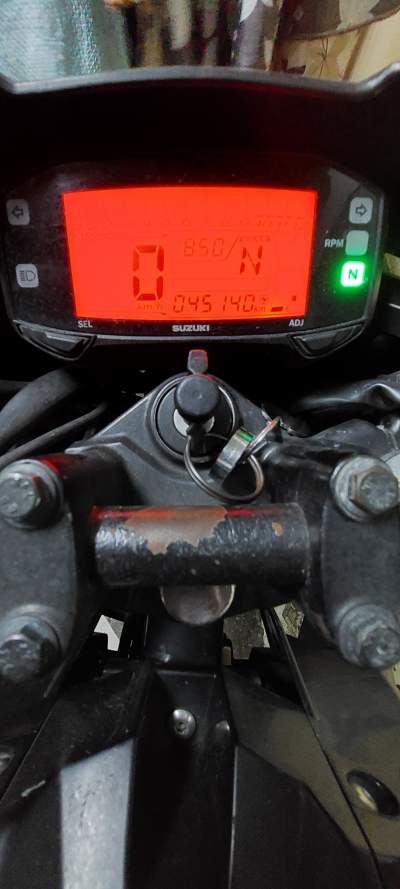 Suzuki Gixxer - Sports Bike on Aster Vender