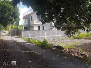 Residential land of 10 Perches, Belle Mare - Land on Aster Vender
