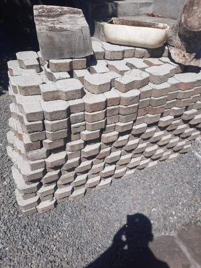 Brique - Other Decorations on Aster Vender