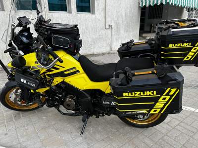 SUZUKI V STROME 2020 WITH FULL ACCESSORIES - Off road bikes