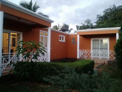 House for Sale in Albion - House