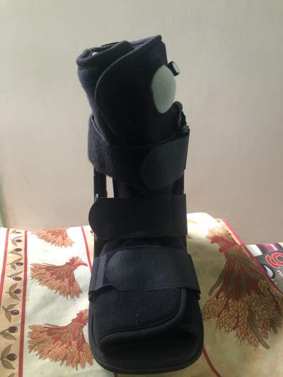 Walking boot - Other Medical equipment