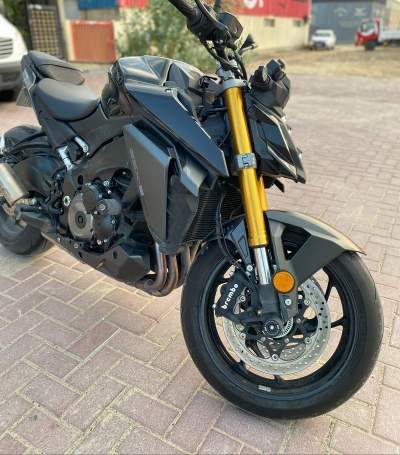 The all new Suzuki gsx s1000 2022 - Sports Bike