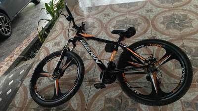 Giren bicycle - Road bicycles on Aster Vender