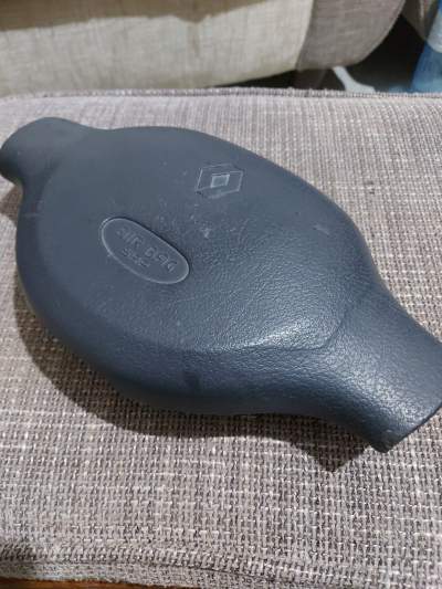 Renault Clio ll Airbag - Spare Parts on Aster Vender