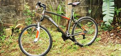 Vtt Rockrider gris orange 21 vitesses - Sports bicycles on Aster Vender