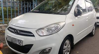 Hyundai I10 - Compact cars on Aster Vender