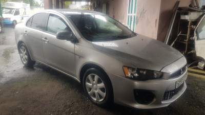 mitsubishi lancer automatique - Family Cars on Aster Vender